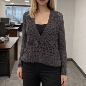 Axcess Women’s Sweater Size L